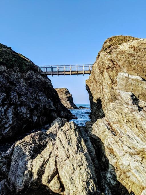 Large 4 Person Couples And Family Caravan In Newquay Bay Resort Kültér fotó