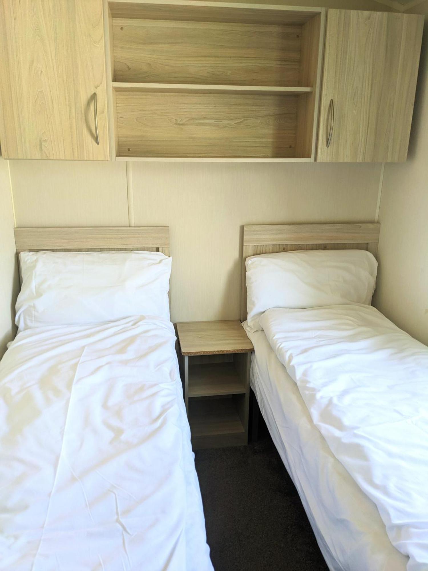 Large 4 Person Couples And Family Caravan In Newquay Bay Resort Kültér fotó